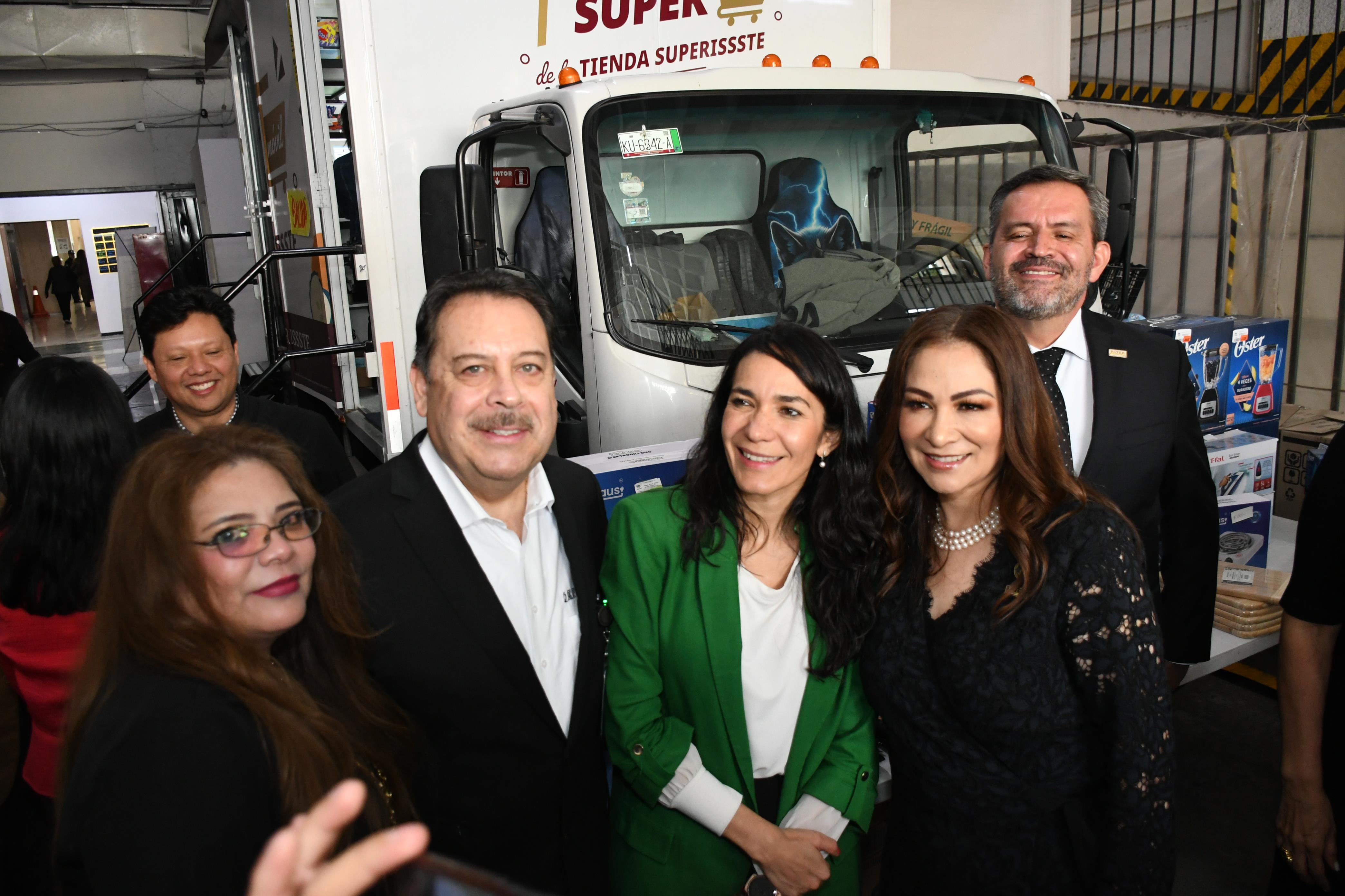 Inauguración de la Unidad Móvil de SuperISSSTE en el Tribunal Federal de Conciliación y Arbitraje
